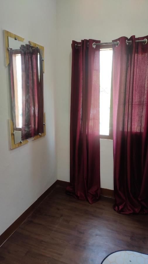 The Prasher Lodge Mall Road Manali Экстерьер фото
