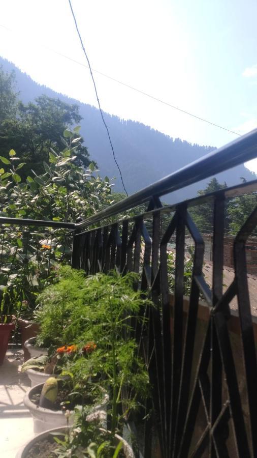 The Prasher Lodge Mall Road Manali Экстерьер фото