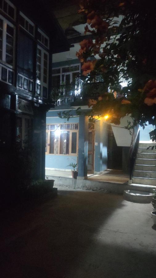 The Prasher Lodge Mall Road Manali Экстерьер фото