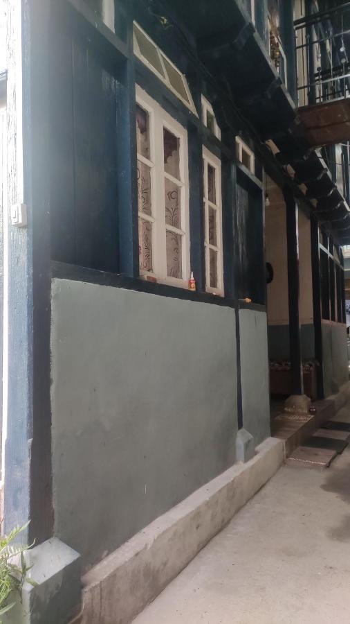 The Prasher Lodge Mall Road Manali Экстерьер фото